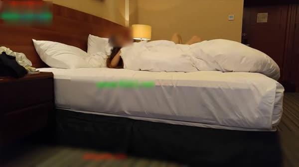 国产真实把妹子灌醉草B系列38-美女聚餐喝多后被朋友带到酒店慢慢脱光衣服狂操后又尽情玩弄